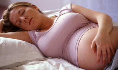 embarazada-durmiendo